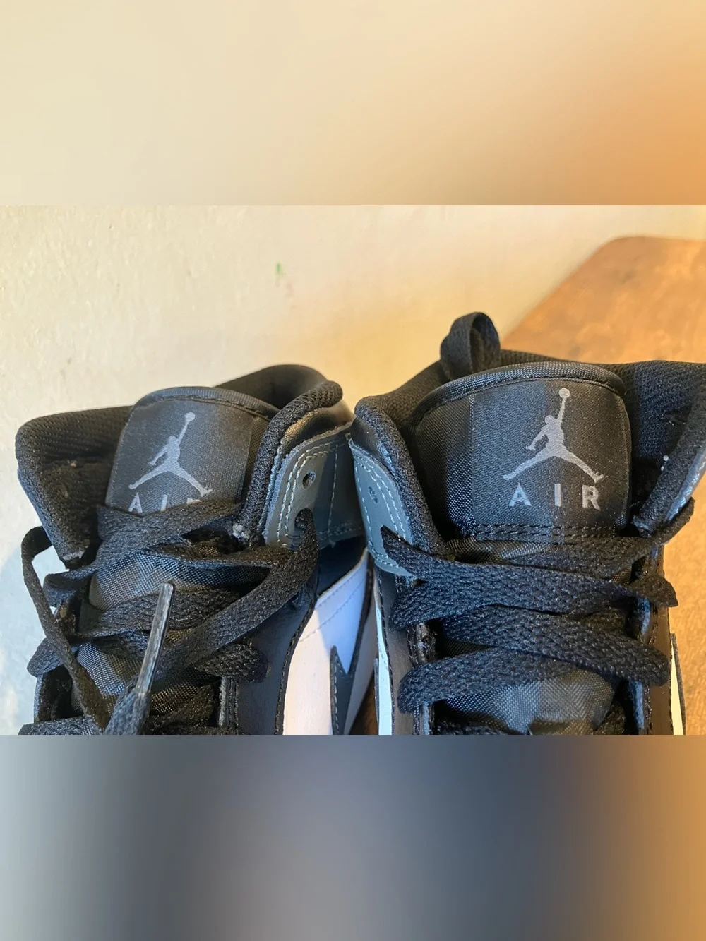 Air Jordan 1 Mid